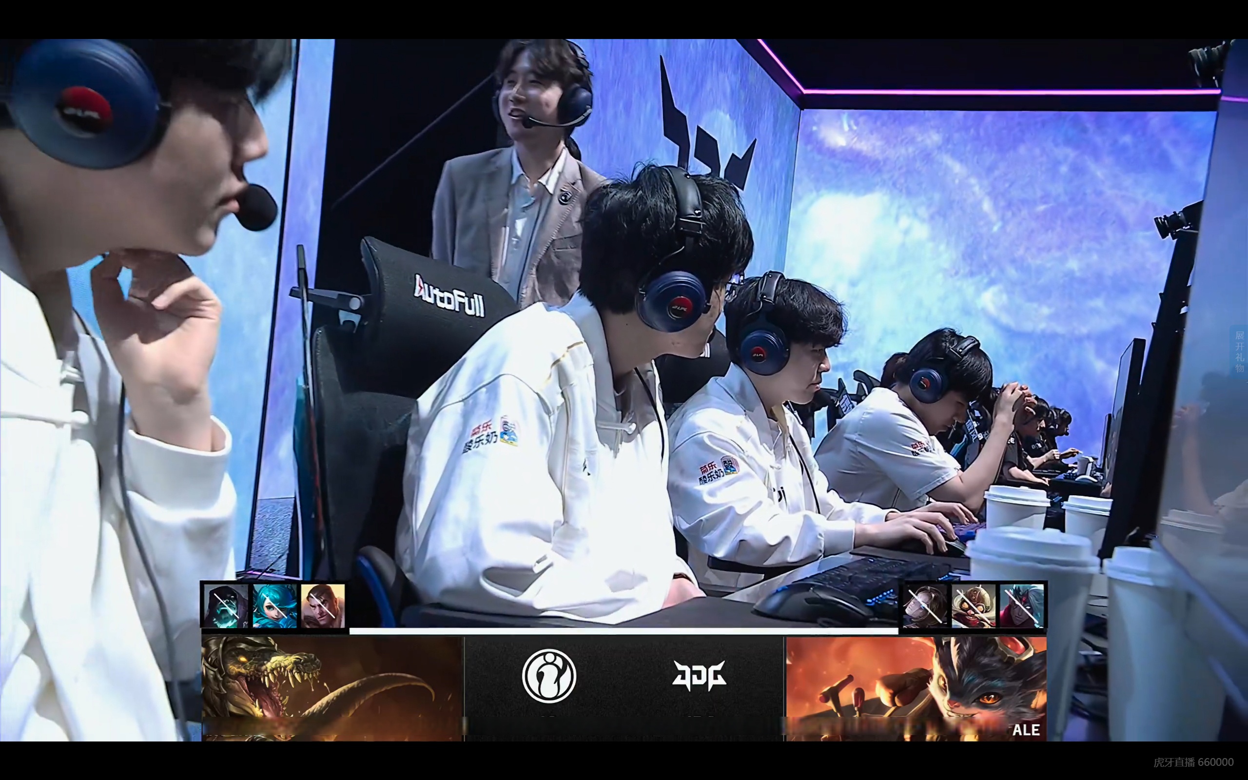 九游-包含比赛规则变更引发热议！，Rookie在巴黎圣日耳曼比赛中爆冷观众掌声雷动的词条