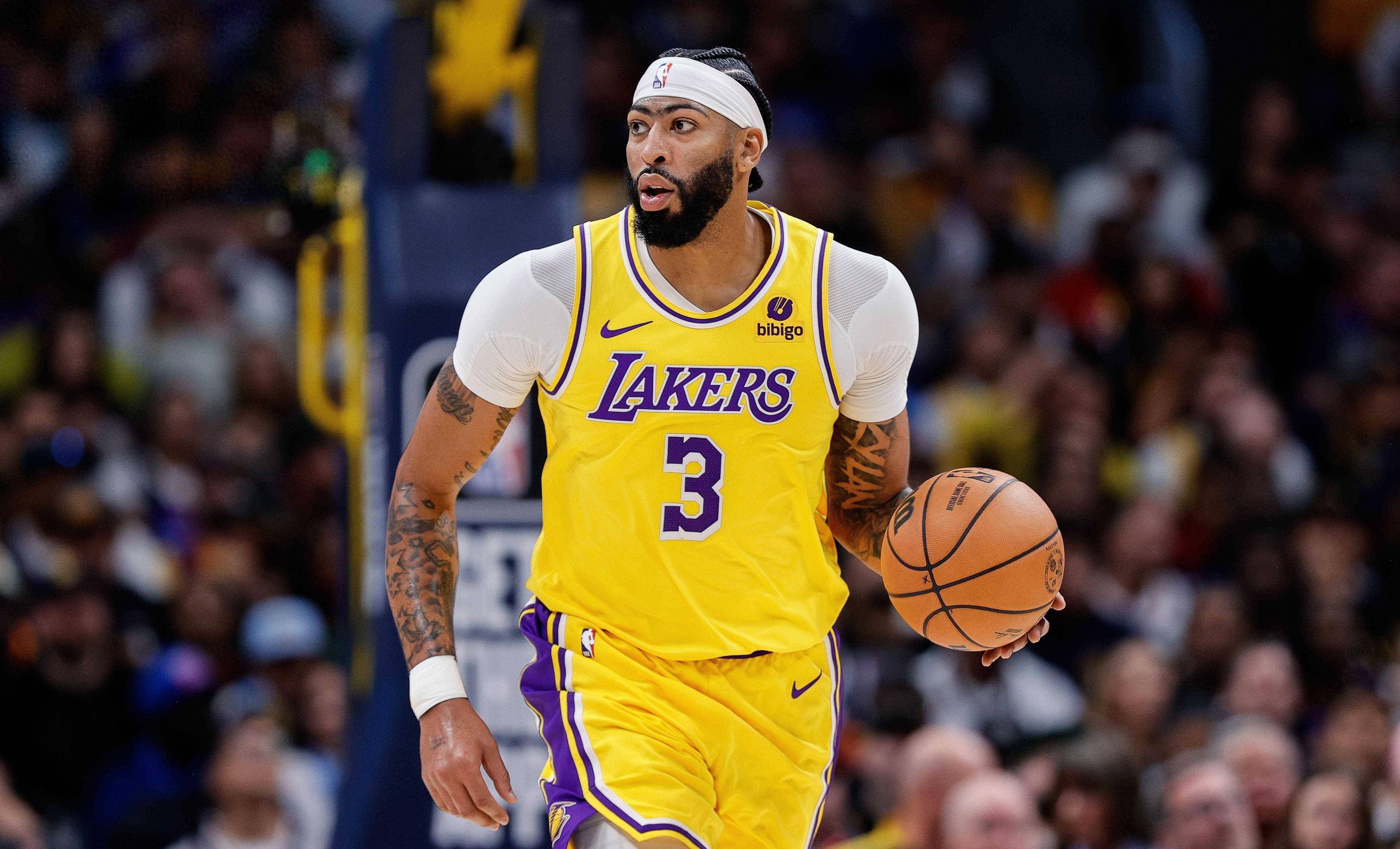 九游官网-包含刷新纪录引发热议！，Rookie在湖人比赛中重返赛场全场沸腾不已的词条